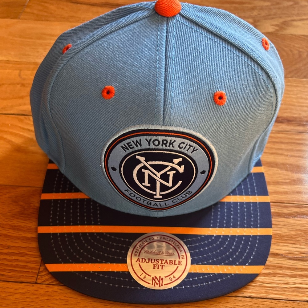 NYC FC x Mitchell and Ness Snapback brand new exclusive